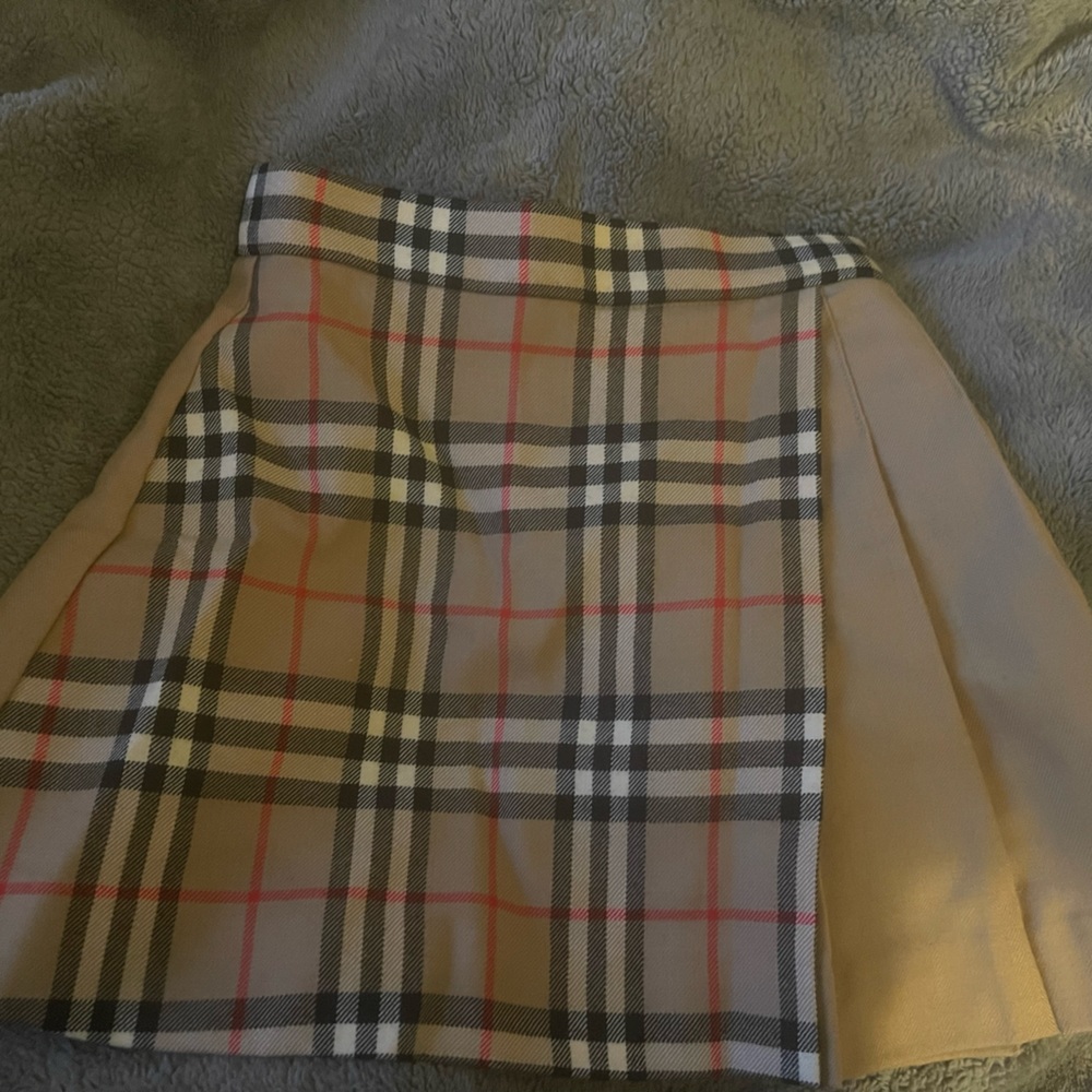 COPY - Burberry skirt